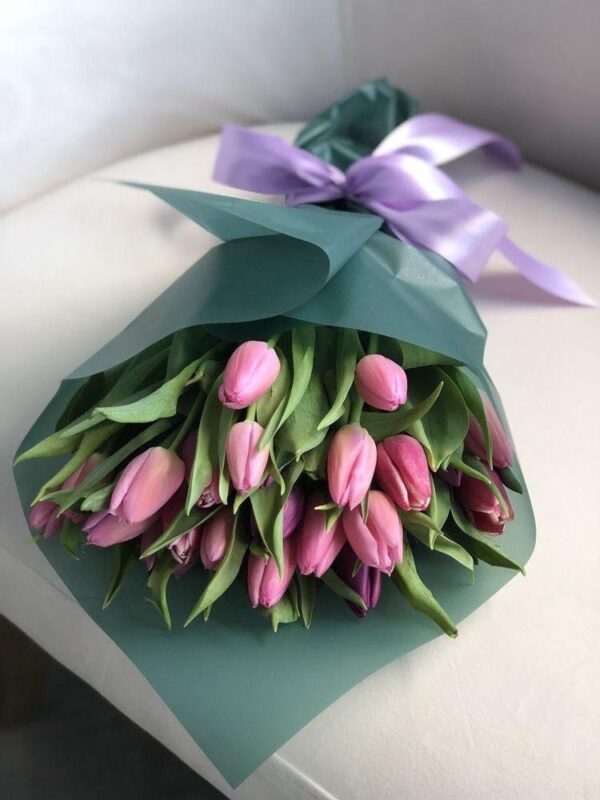 RAMO DE 20 TULIPANES HOLANDES T01