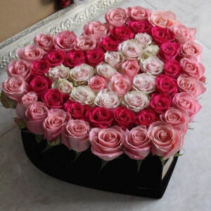 CORAZON CON 3 TONOS DE ROSAS. COD.9000